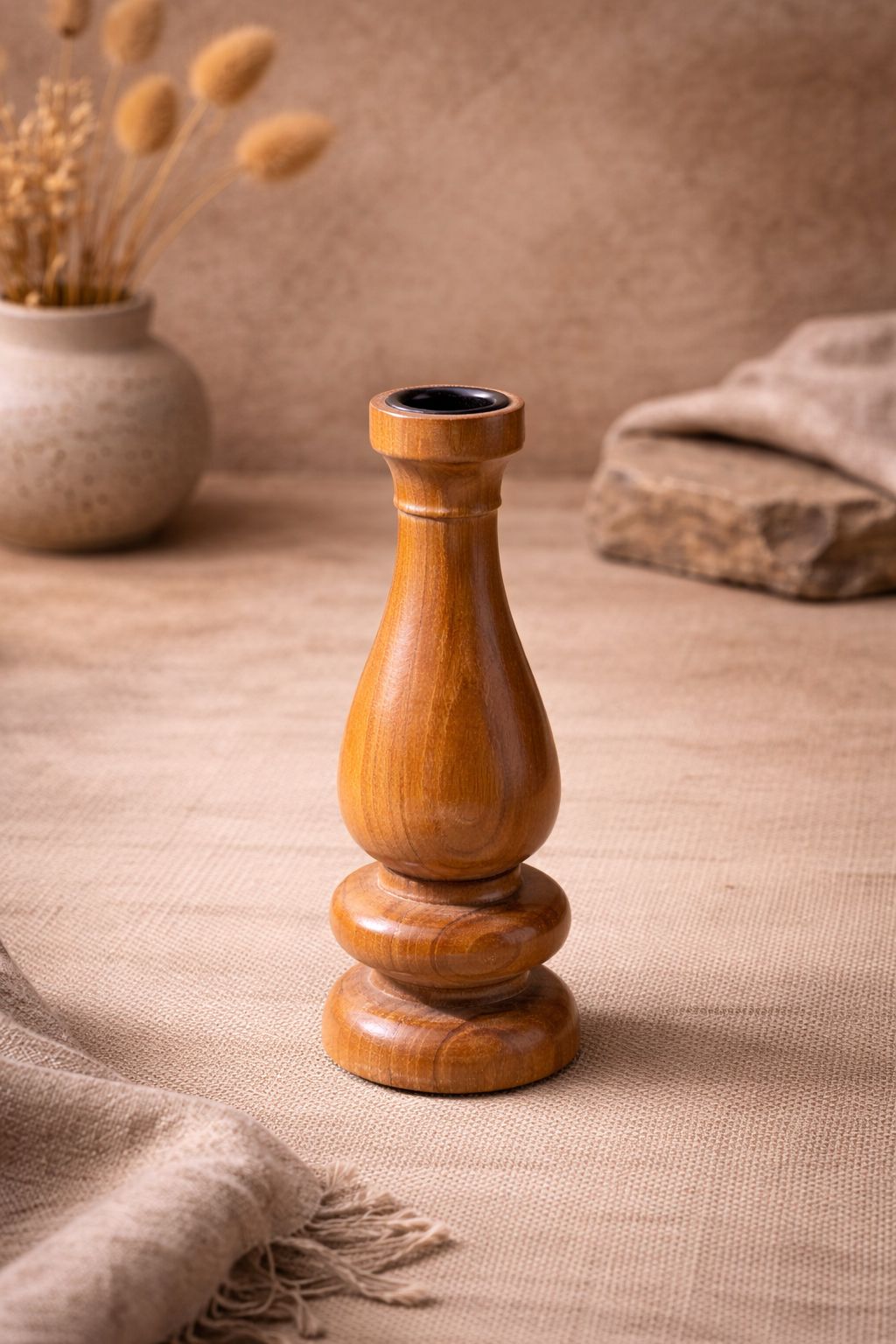 Elara Candlestand