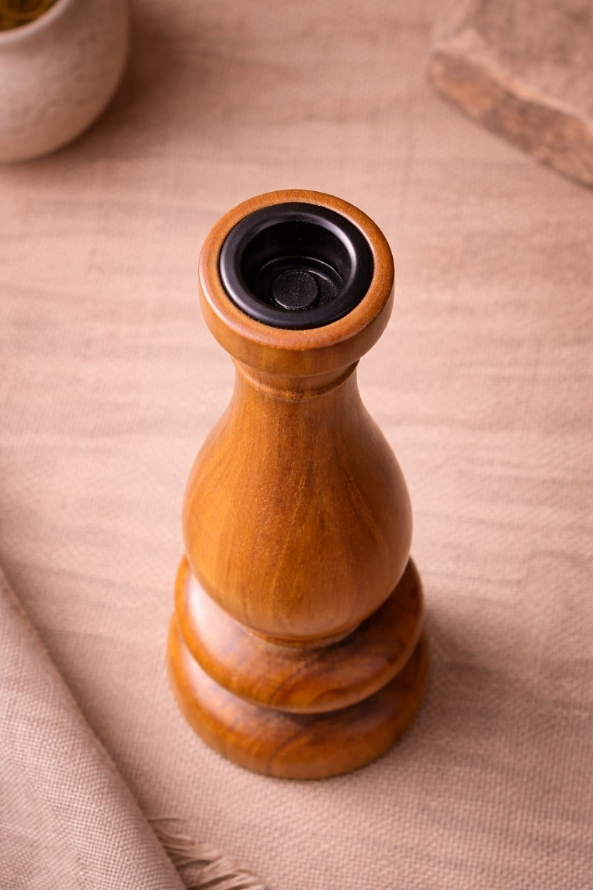 Elara Candlestand